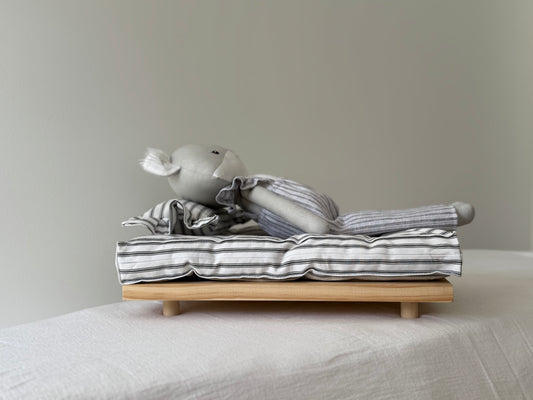 Large Dolls Bed, Mattress & Pillow