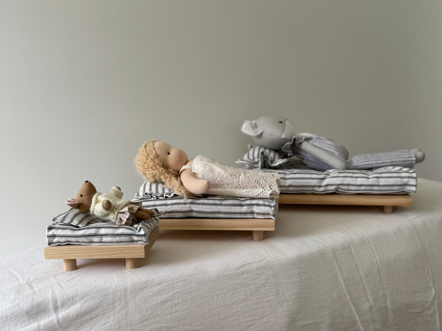 Small Dolls Bed, Mattress & Pillow