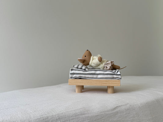 Small Dolls Bed, Mattress & Pillow